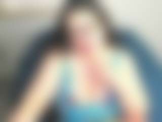 Kira's Live Sex Cam Show