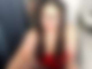 Live cam show with Kira - Average on Camsoda
