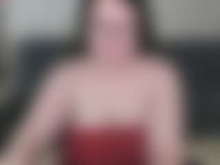Live cam show with Kira - Average on sexylive.show