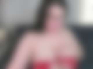 Live cam show with Kira - Green Eyes on CamClone