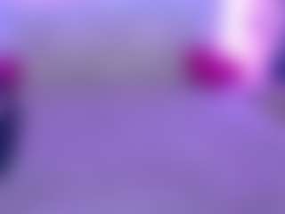 Live cam show with LiluGrants - Lesbian on TeamSkeetLive