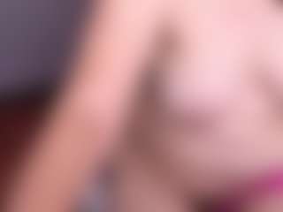 Live cam show with LiluGrants - Living Room on Camiplay Live