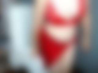 Live cam show with LiluGrants - Living Room on CamSodaAdn