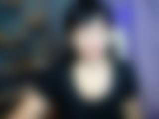 Live cam show with LiluGrants - Lesbian on xDating