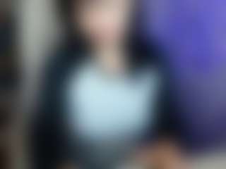 Live cam show with LiluGrants - Lesbian on live.xheat.ai