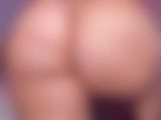 Live cam show with sweet-booty - Fuck Machine on Camsoda