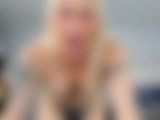 Live cam show with SureCakes - Pornstar Petite on eurowanks.com