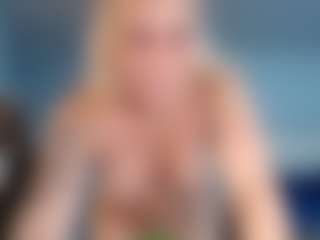 Live cam show with SureCakes - Pornstar Toys on madthumbs
