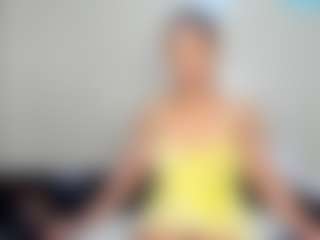 Live cam show with kinkytalia - Living Room on livesuperchat.net