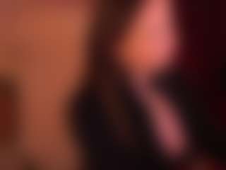 Live cam show with SofieBloom - Butt Plug on Camming Site