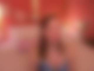 Live cam show with SofieBloom - Amateur Brown Hair on xDating