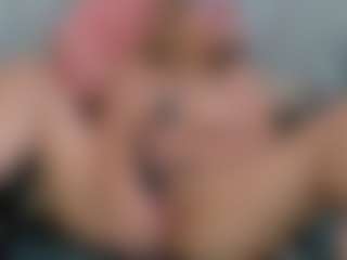 Live cam show with SpikedBella - Ass Bouncing on CamClone