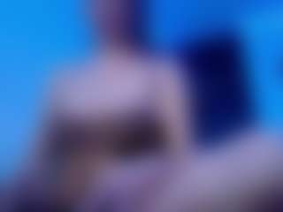 Live cam show with amber-24 - Facial Piercings on Cam Slut