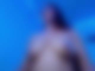 Live cam show with amber-24 - Green Eyes on Latina Girls