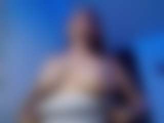 Live cam show with amber-24 - Public MILF on nudelive.tv
