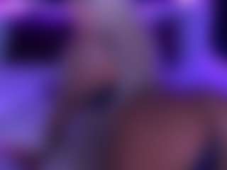 Live cam show with GraceHotDavies - Bald on Hubzter Live
