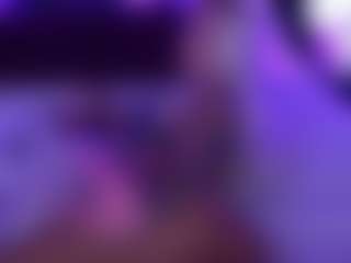 Live cam show with GraceHotDavies - Living Room on Camsoda