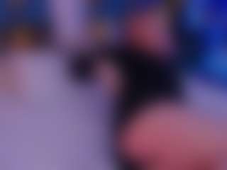 CoolTatiss's Live Sex Cam Show