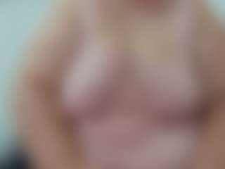 Andrea-curvy1's Live Sex Cam Show