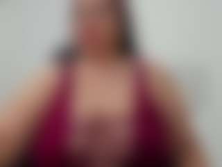 Live cam show with Andrea-curvy1 - Hairy Armpits on Uber Horny
