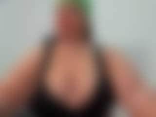 Live cam show with Andrea-curvy1 - Phatass on camtv