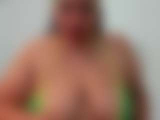Andrea-curvy1's Live Sex Cam Show