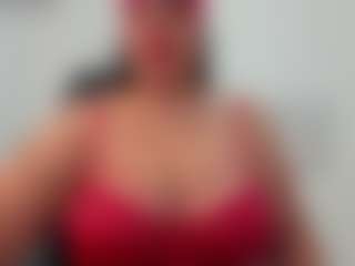 Live cam show with Andrea-curvy1 - Hairy Pussy MILF on Fling VIP Chat