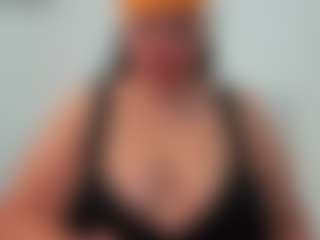 Live cam show with Andrea-curvy1 - Hairy Armpits on Camsoda