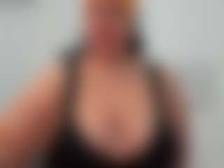 Andrea-curvy1's Live Sex Cam Show