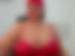 Live cam show with Andrea-curvy1 - Hairy Pussy MILF on TeamSkeetLive