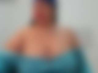 Andrea-curvy1 MILF-webcamperformer live