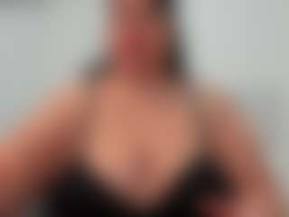 Live cam show with Andrea-curvy1 - Hairy on TeamSkeetLive