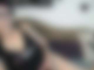 Live cam show with MissyDee - Fishnets on Cam Slut
