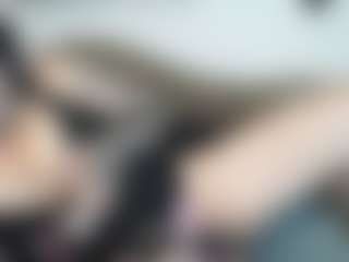 Live cam show with MissyDee - Fishnets on Instabang