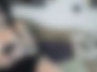 Live cam show with MissyDee - Gothgirl on dropp.cam