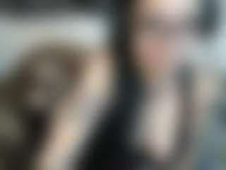 Live cam show with MissyDee - Goddess on friskycurves.com