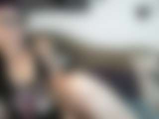 Live cam show with MissyDee - Mature on CSO-WL