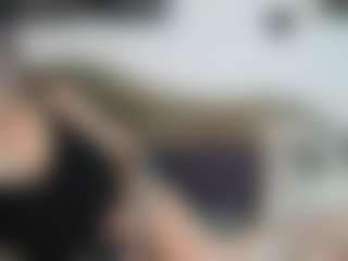 Live cam show with MissyDee - Fishnets on Chatstar