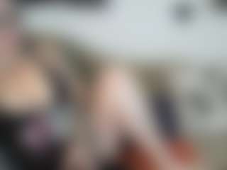 Live cam show with MissyDee - Fishnets on anonymated.com