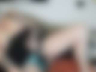 Live cam show with MissyDee - Mixed on UwU Esports