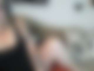 Live cam show with MissyDee - Queen on Latina Girls
