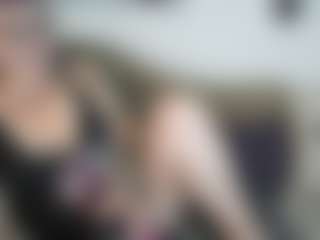 Live cam show with MissyDee - Fishnets on Gym Cam Girls