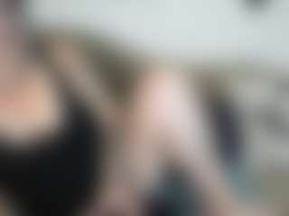 Live cam show with MissyDee - Public MILF on Camsoda