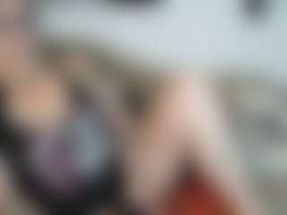 Live cam show with MissyDee - Fishnets on Camsoda