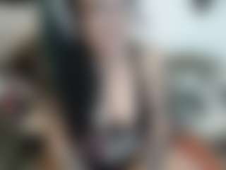 Live cam show with MissyDee - Findomme on xblisslive.com
