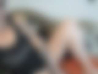 Live cam show with MissyDee - Sex on Livezox