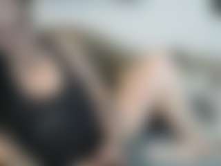 Live cam show with MissyDee - Bisexual on SmokeAndPoke
