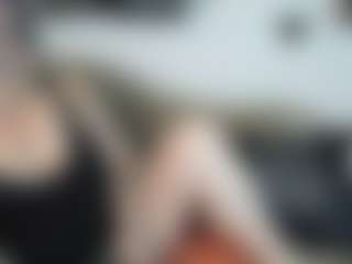 Live cam show with MissyDee - Fishnets on CamwithHer