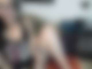 Live cam show with MissyDee - Queen on Soda Cam