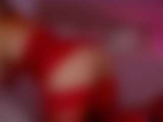 Live cam show with KiraRoxx - Mature on hotwifechat.live